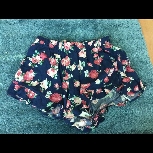 Floral flouncy flowy shorts - Picture 1 of 2